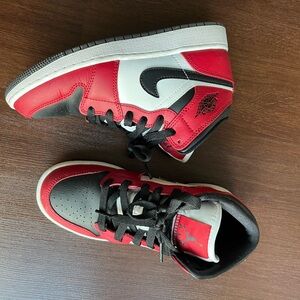 Nike Youth Big Kid Sz 4 Red and Black High-Top Air Jordans